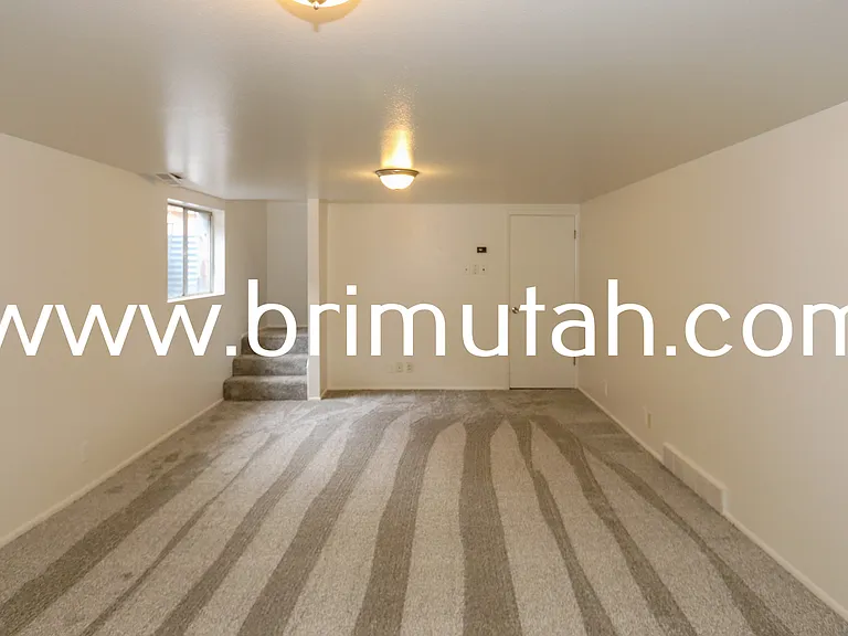 3669 S 2245 E — Photo 17