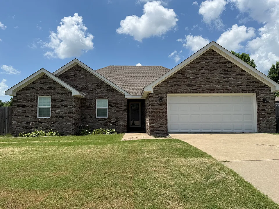 701 Troy Cv