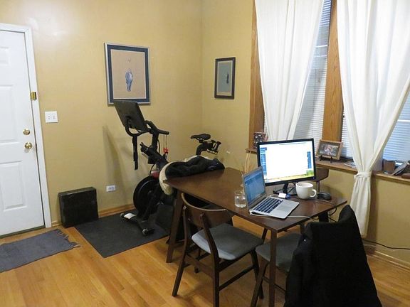 4th image of 847 N Hoyne Ave APT 1R