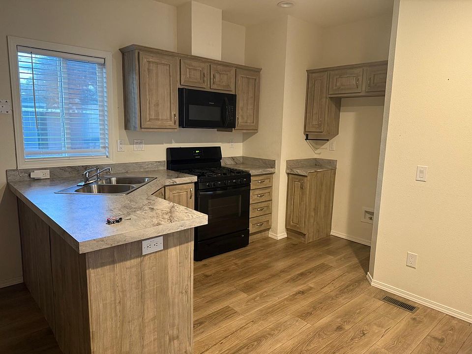 2nd image of 14740 Bass Dr #28