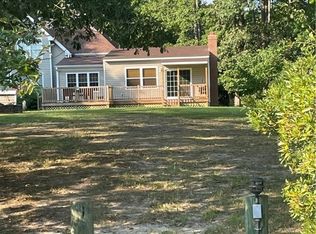 202 River Point Ln, Mathews, VA 23109