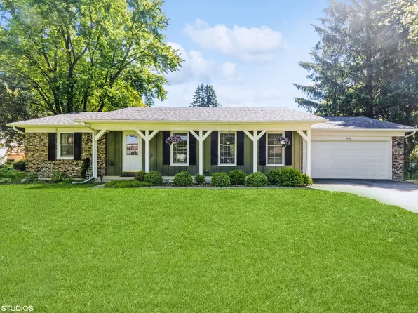 5002 Tile Line Rd, Crystal Lake, IL 60012