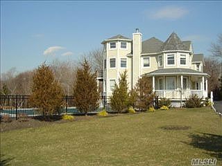 2nd image of 13 Pine Grove Ct