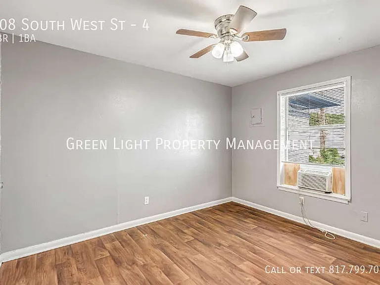 308 S West St #4 — Photo 8