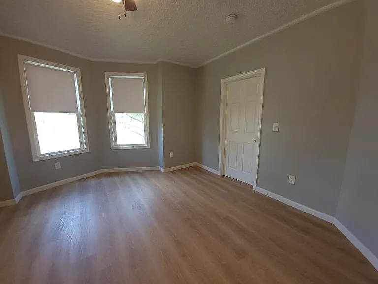 30 Beacon Ave — Photo 9