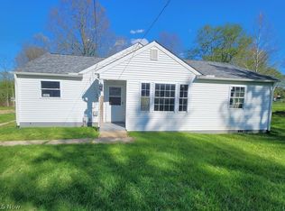 3257 Hillcrest Ave, Barberton, OH 44203