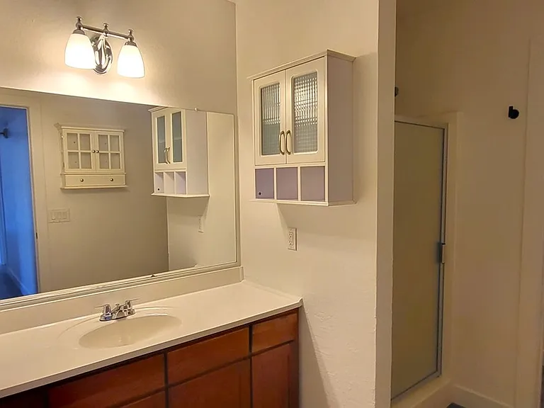 2602 E Southgate Ave — Photo 9