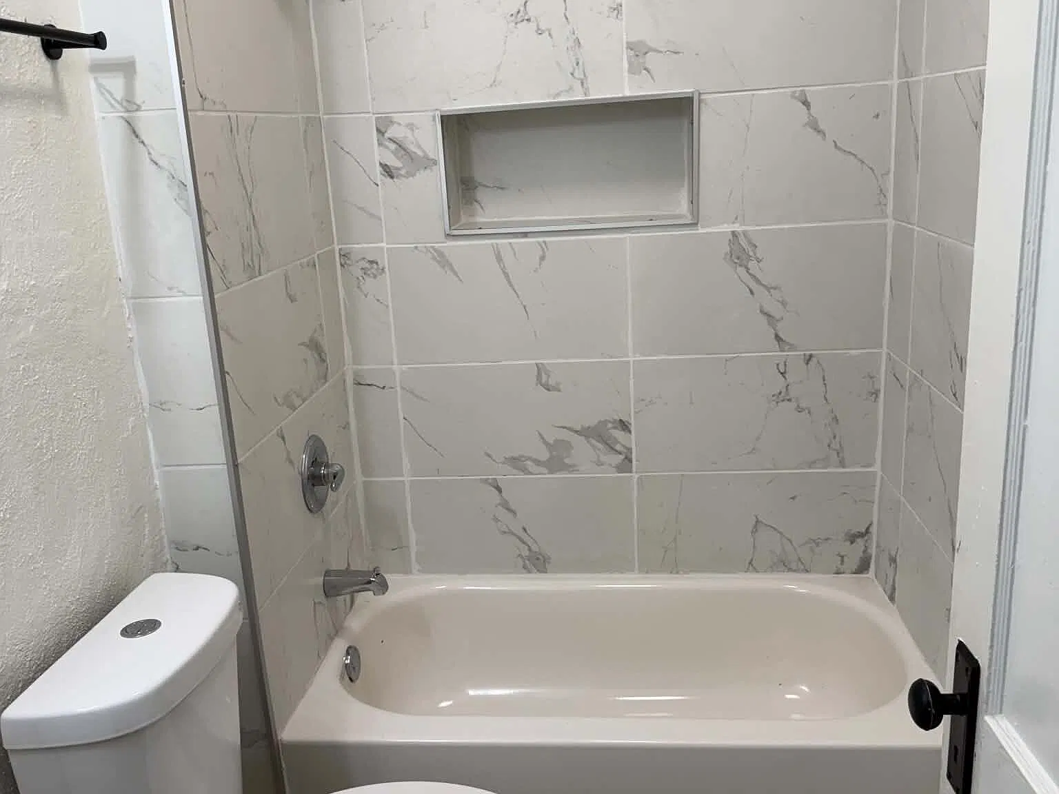 2 bed, 1.0 bath, 800 sqft, $1,100 — Photo 3