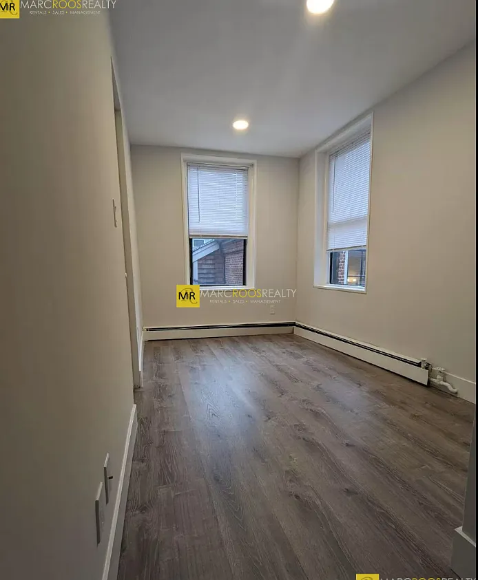 2 bed, 999 sqft, $4,000 — Photo 4