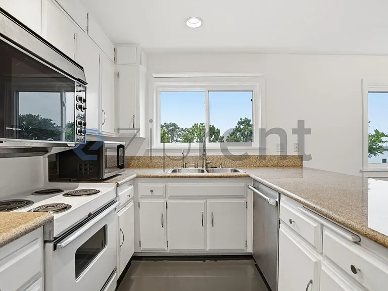 1200 Opal St #22 — Photo 12