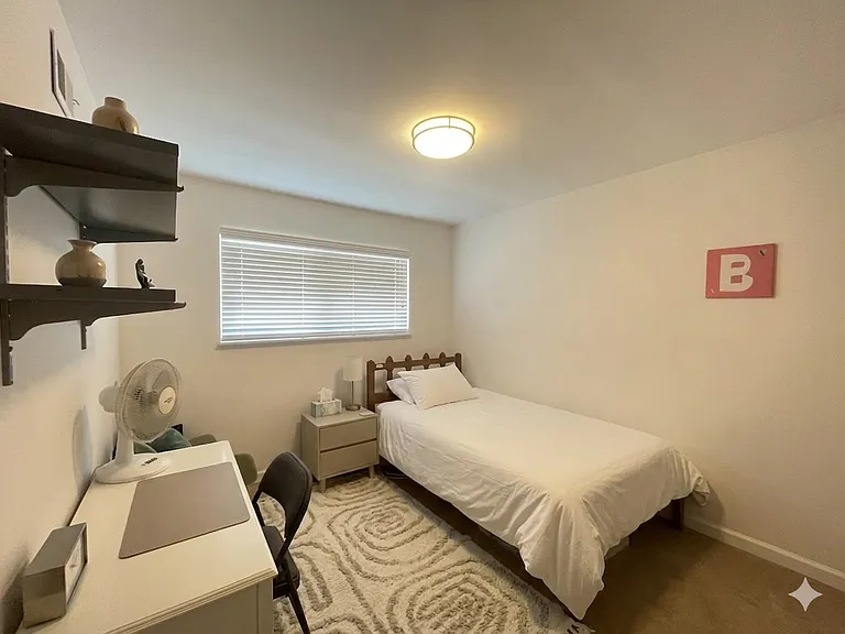 1351 Oakwood Ct — Photo 5