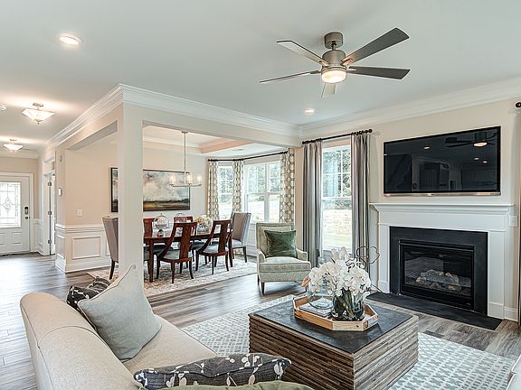 These photos are representative of this floor plan, but all options may not be available in every co