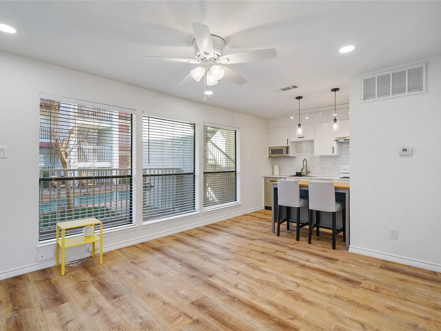 1 bed, 1.0 bath, 517 sqft, $1,400 — Photo 1
