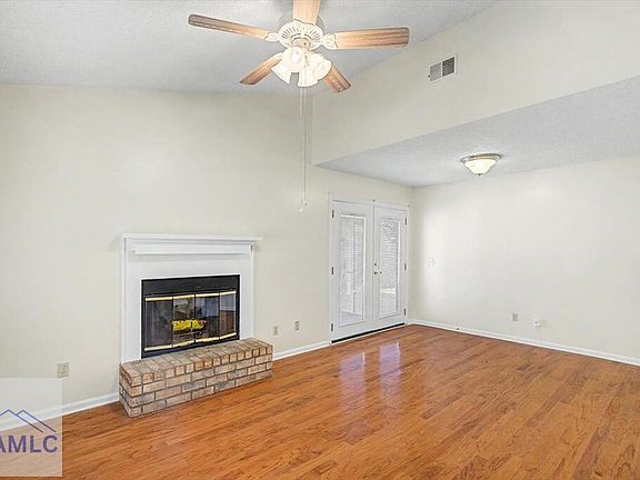 3rd image of 773 Madison Dr