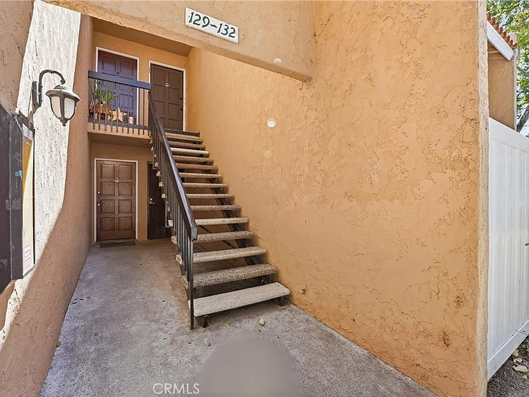 1001 W Macarthur Blvd #130 — Photo 17