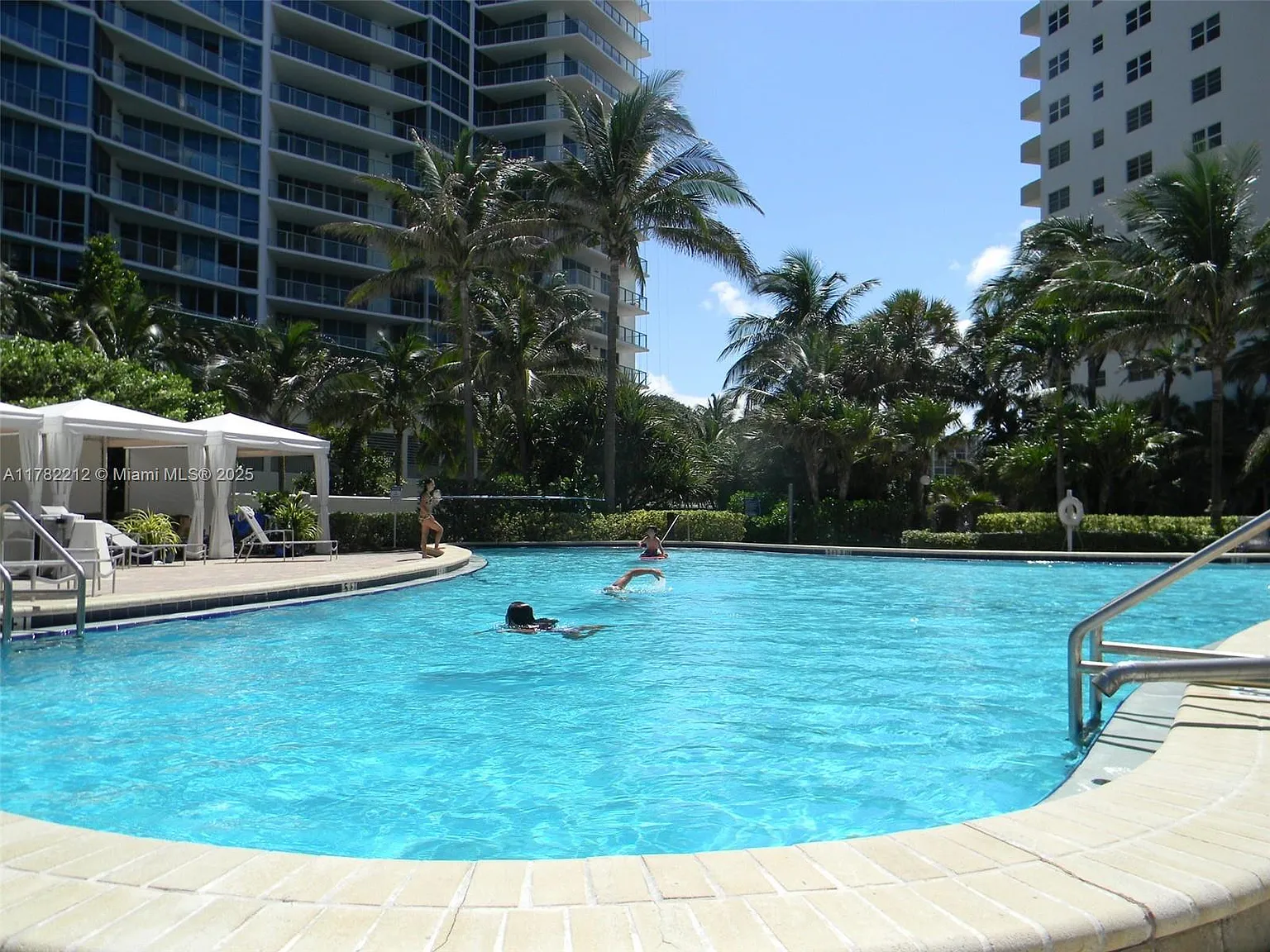 2 bed, 1186 sqft, $3,100 — Photo 2