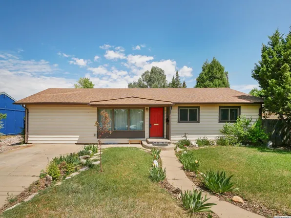 407 S 24th St, Laramie, WY 82070