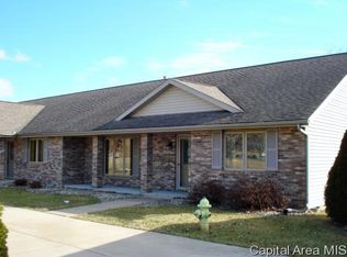 1196 Pinetree Ln, Galesburg, IL 61401