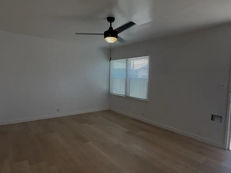 6407 11th Ave — Photo 6