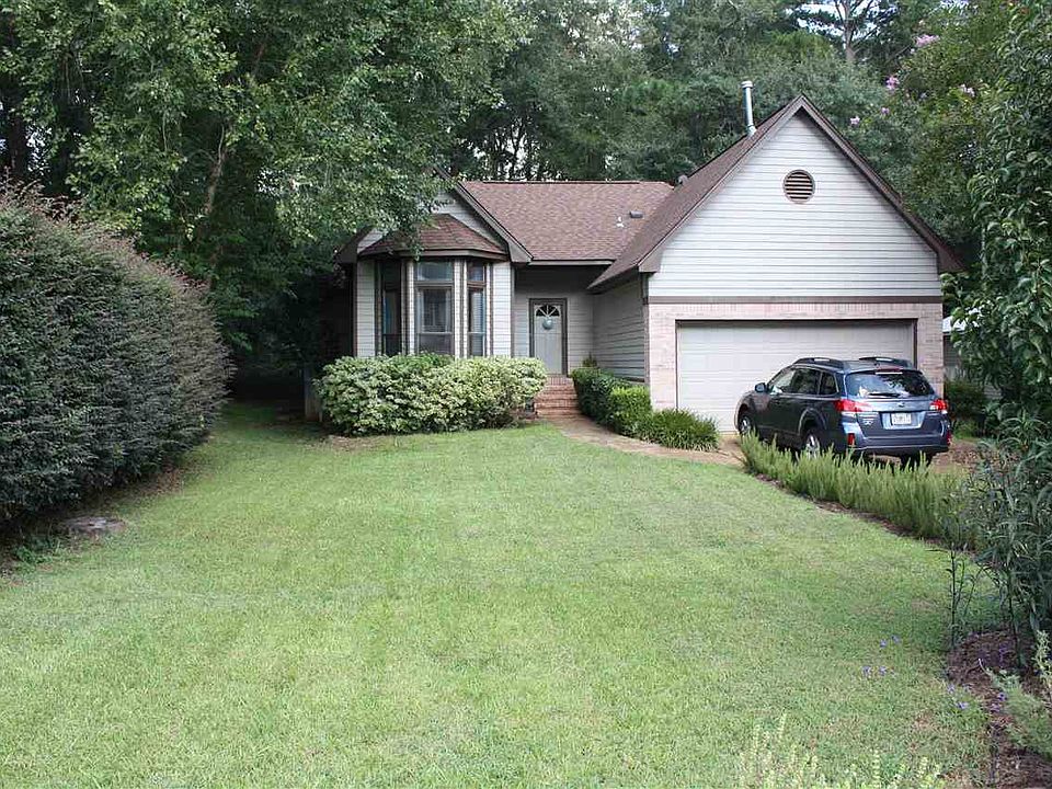 1st image of 1739 Riverbirch Holw