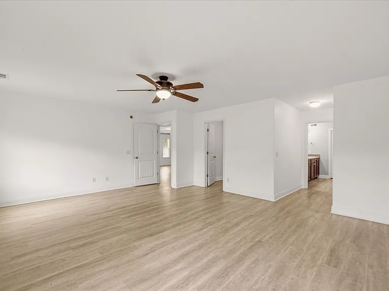 102 Old Mill Rd — Photo 25