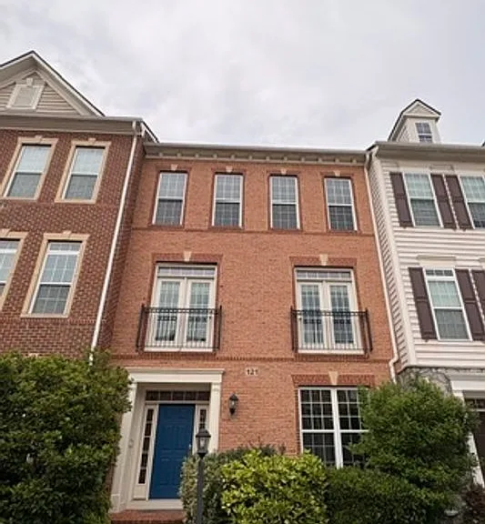 121 Autumn View Dr — Photo 2