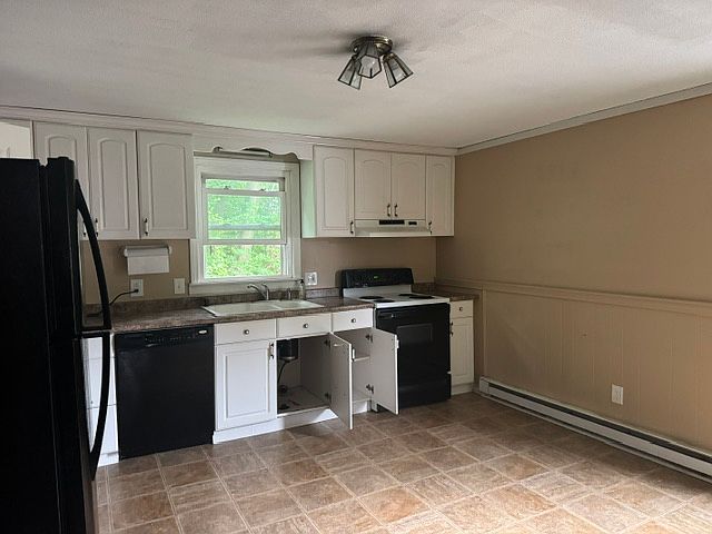 2nd image of 476 Corey St #476