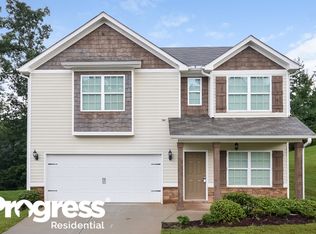 110 Saint Charles Pl, Sharpsburg, GA 30277