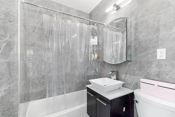 Rented by Loftey LLC | media 23