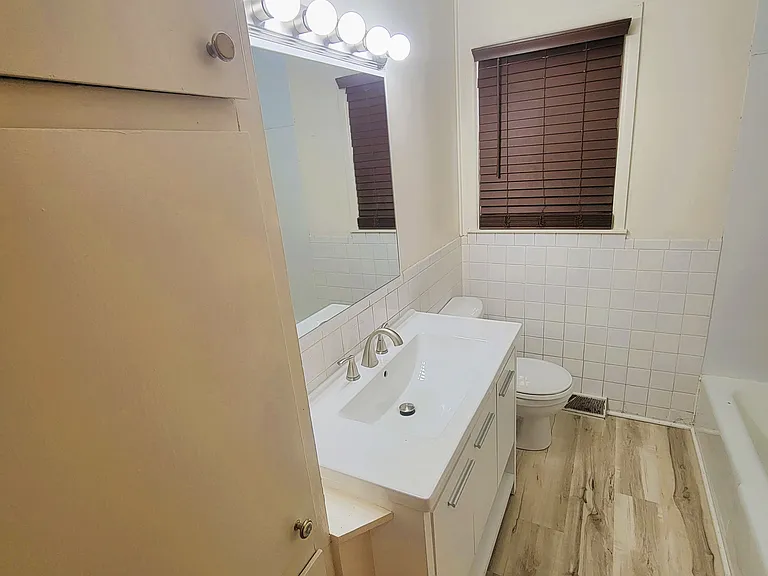 433 N Sheridan St — Photo 5