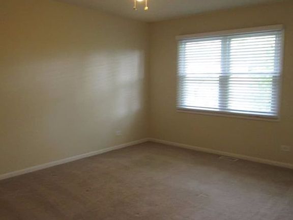 4th image of 4621 Jefferson Dr
