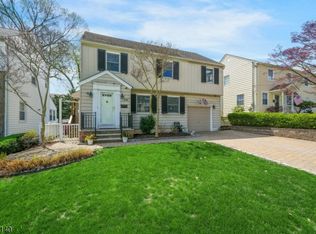 125 Rutgers Pl, Nutley, NJ 07110