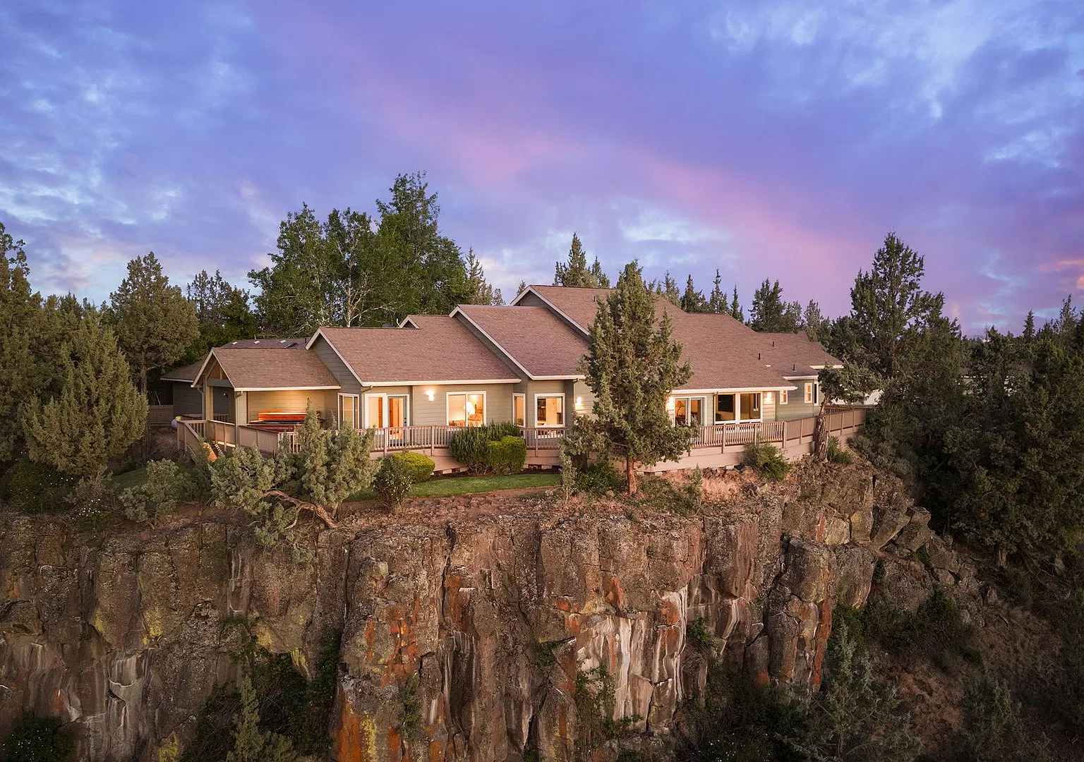 The Canyon Rim Estate at Equestrian Meadows ~ Breathtaking Views — Photo 1