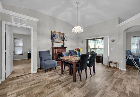 4th image of 844 SW Hamberland Avenue