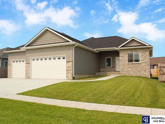 2nd image of 7810 Maxine Dr