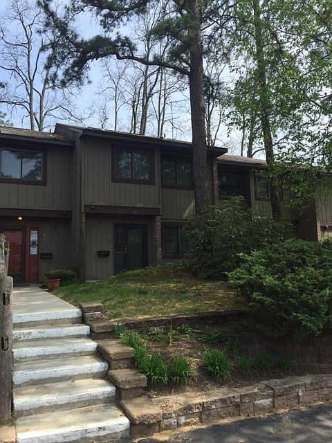 1st image of 10 Briarwood Ter