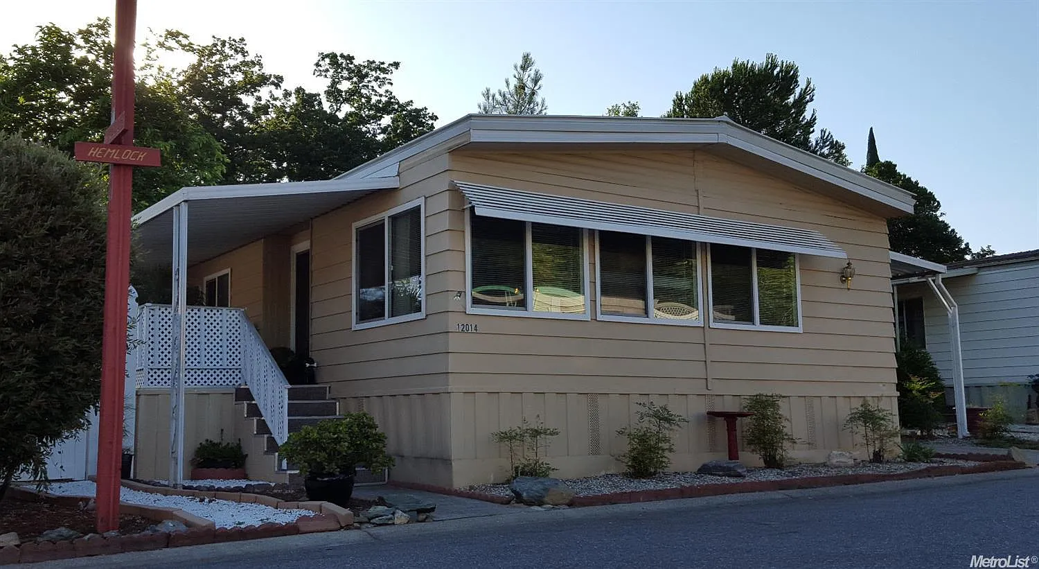 12014 Hemlock Dr photo 1