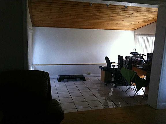 3rd image of 2321 Acapulco Dr
