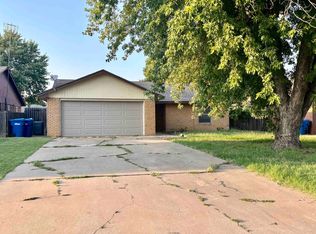 5510 Cedar Ridge Dr, Enid, OK 73703