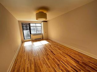 219 E 84th St #2I, New York, NY 10028