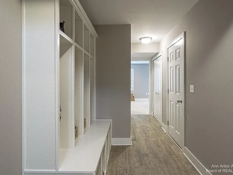 2563 W Towne St — Photo 28