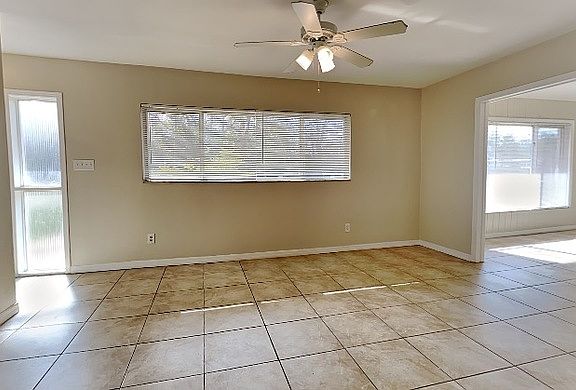 4th image of 8001 Pine Hill Dr