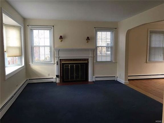4th image of 92 Macarthur Ln