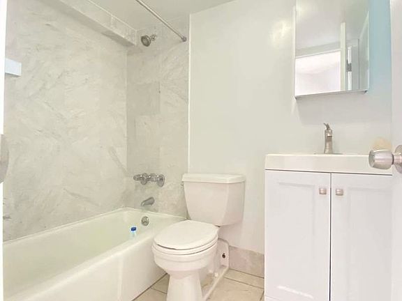 4th image of 175 W 85th St #5DF