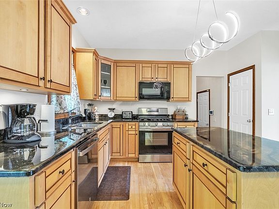 4th image of 20254 Bradgate Ln