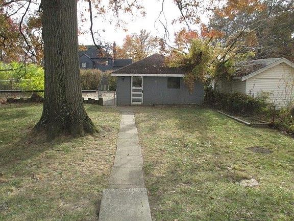 5th image of 1719 Stevens Ave