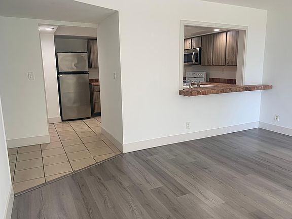 4th image of 1915 Brickell Ave APT C612