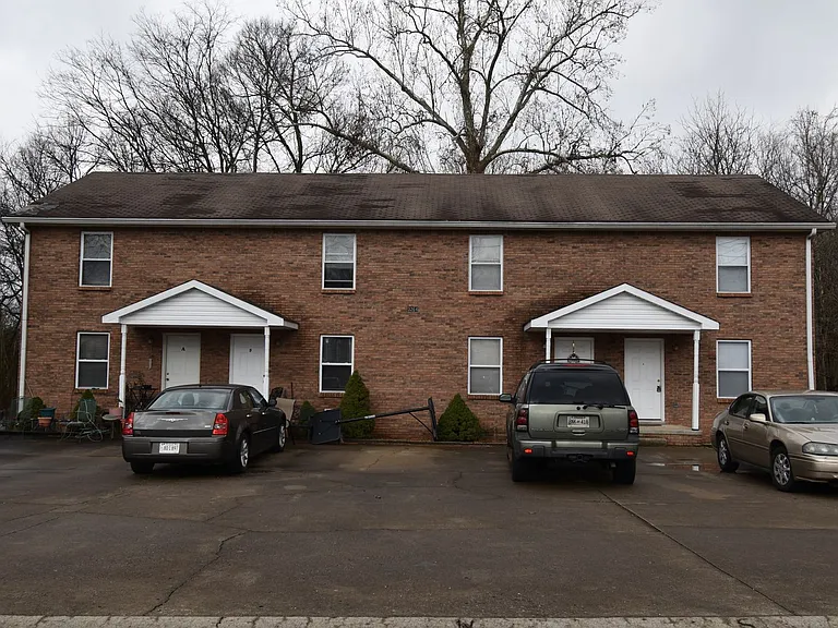 Tower Dr - 3264 — Photo 16