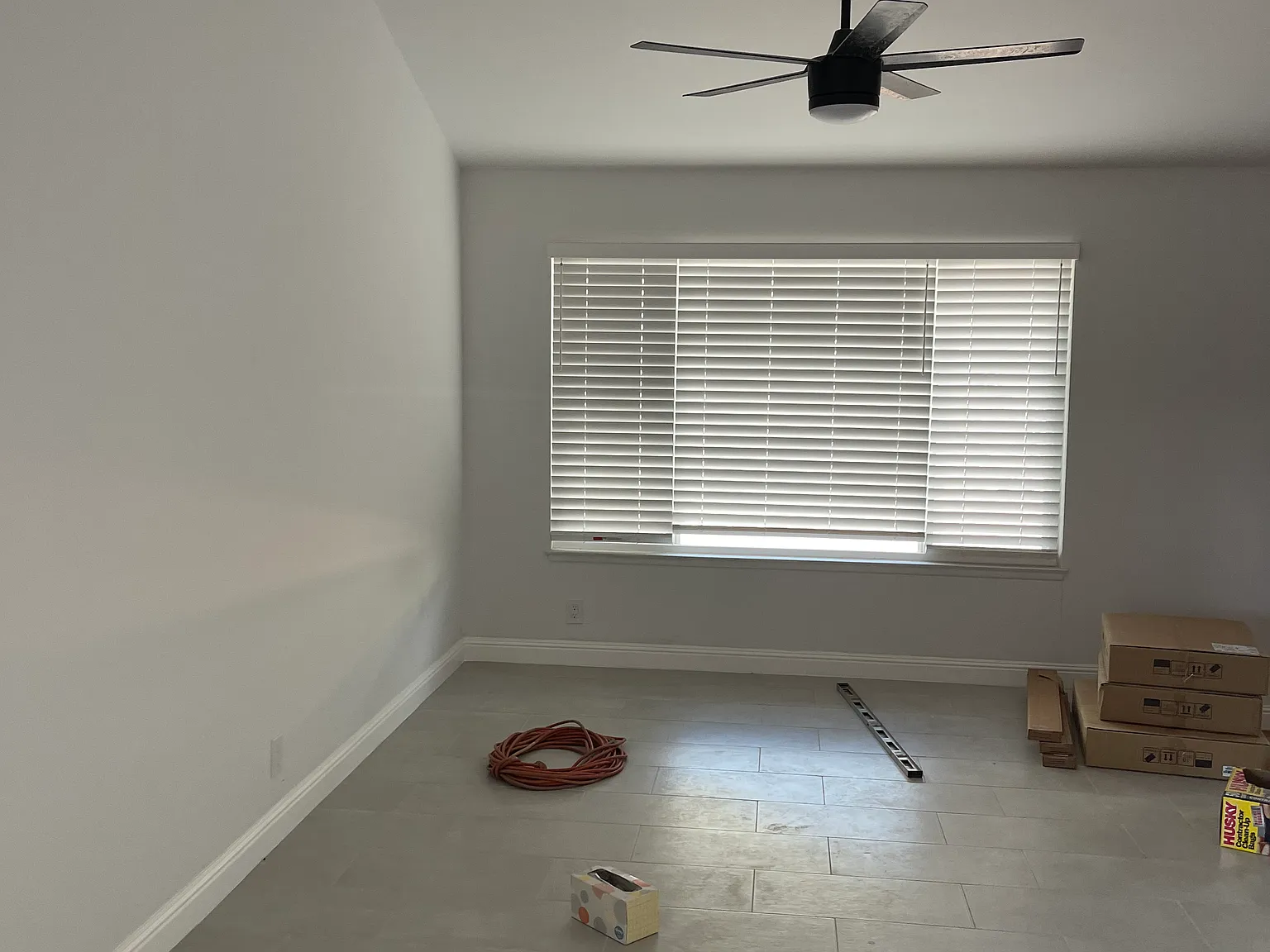 4 bed, 1949 sqft, $4,999 — Photo 4