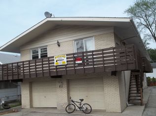 411 S Cass Ave APT 2A, Westmont, IL 60559